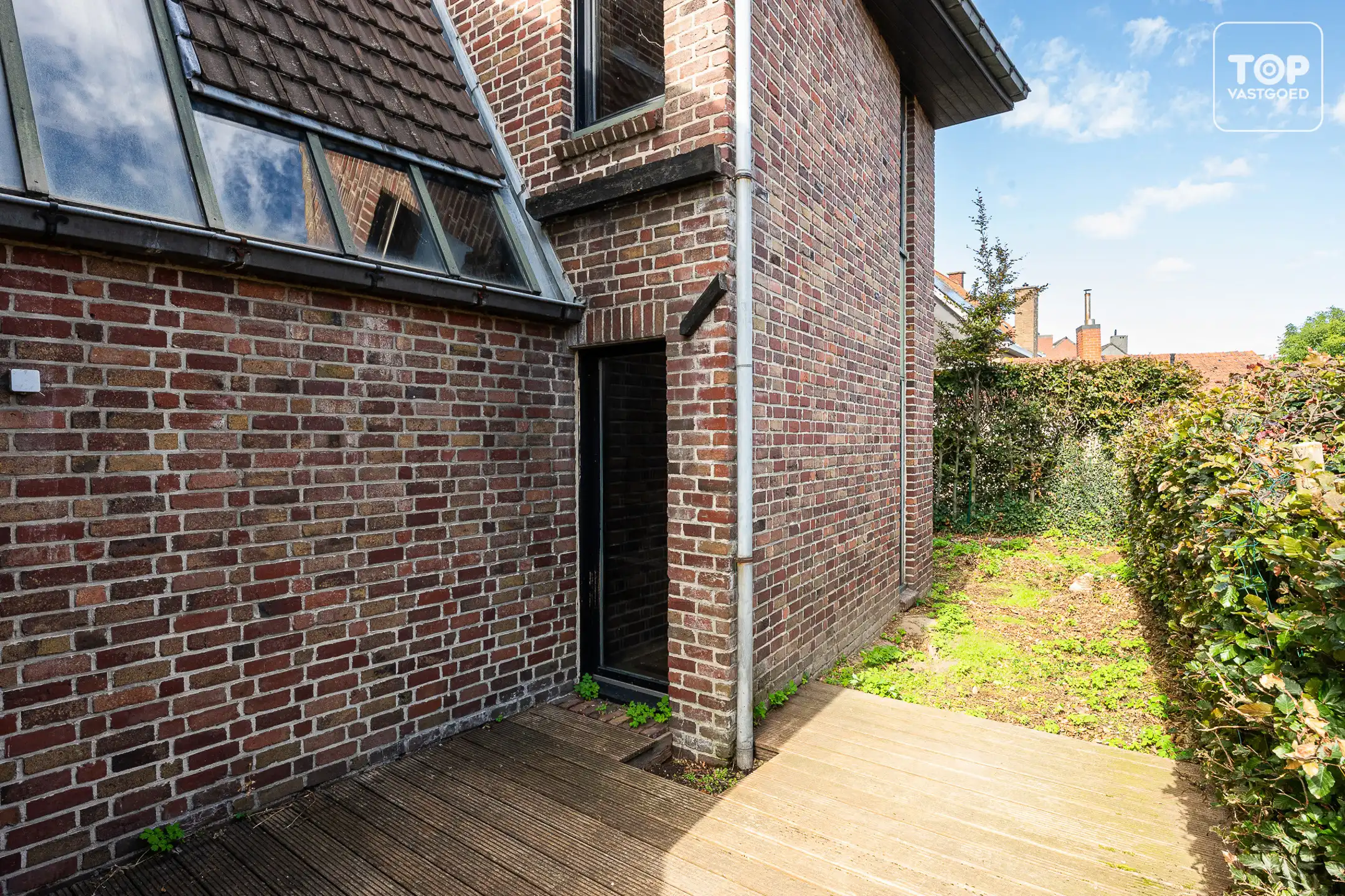 Architecturale woning met 4 slaapkamers en dubbele garage foto 25