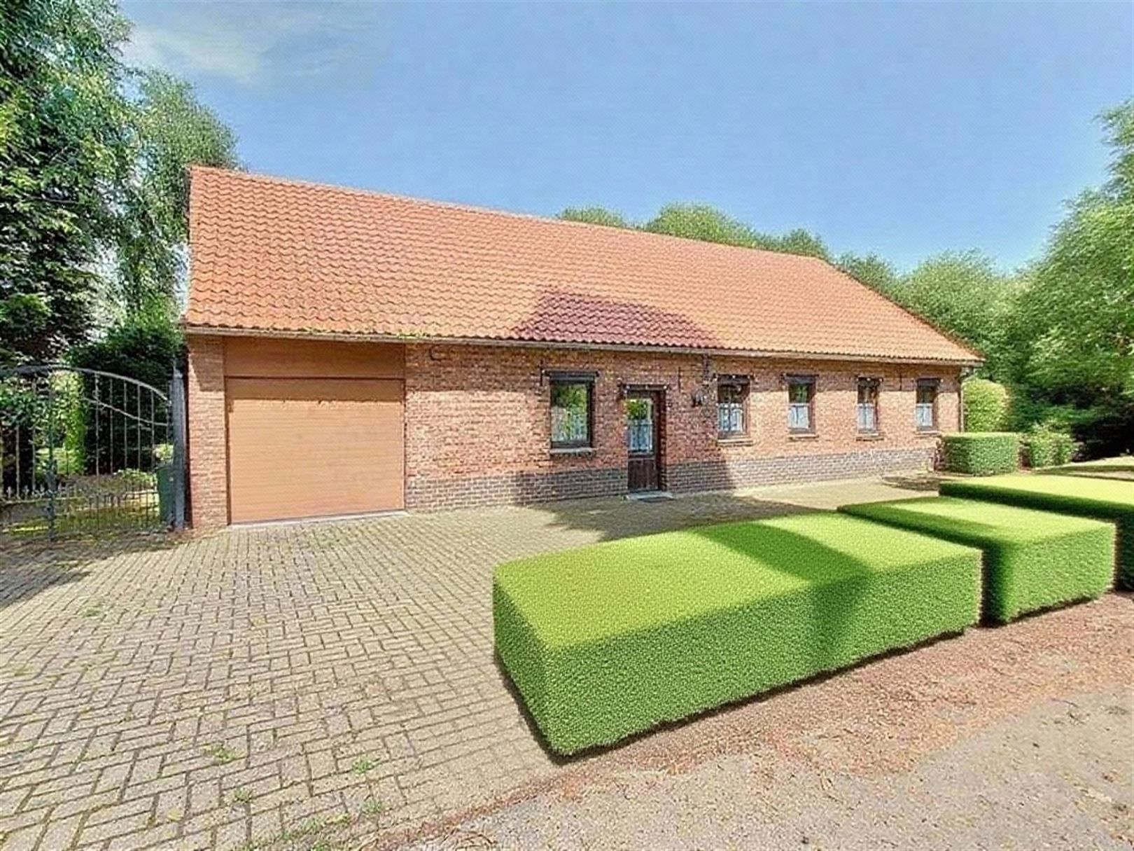 Landelijk gelegen te verbouwen woning! foto 19