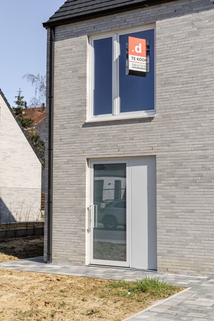 Energiezuinige halfopen bebouwing met 4 slpk's en garage foto 8