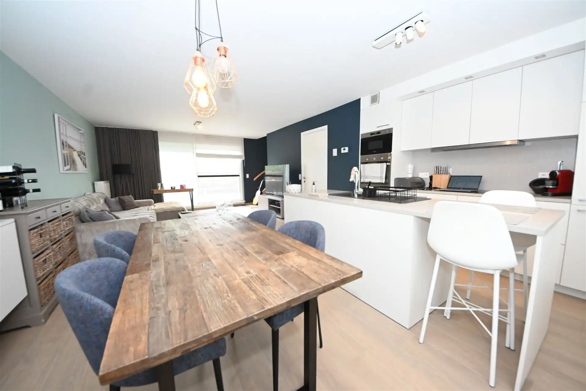 Duplex appartement met 2 slaapkamers, garage en terras. foto 5
