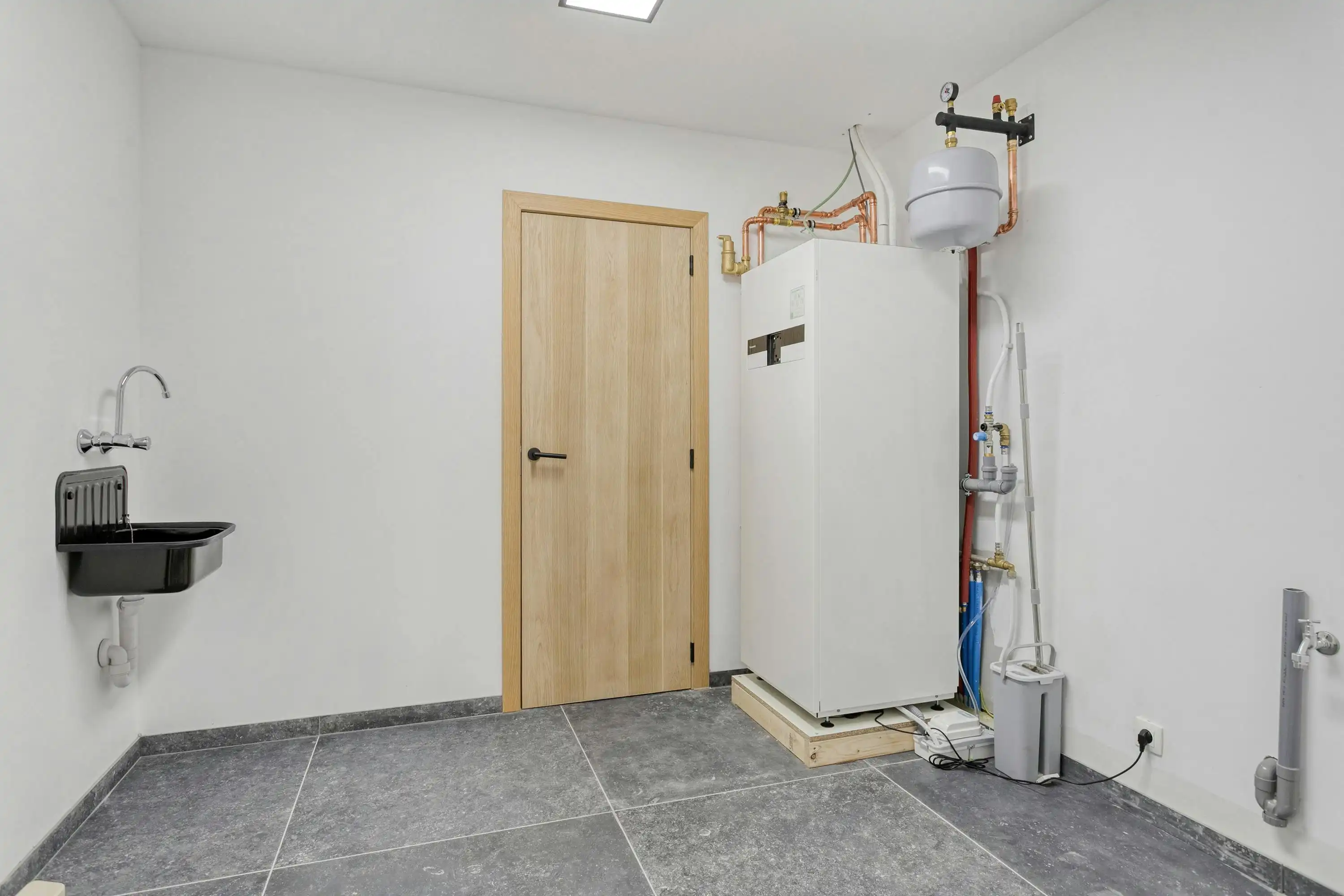 Mooi gerenoveerd huis te koop in Brakel foto 20
