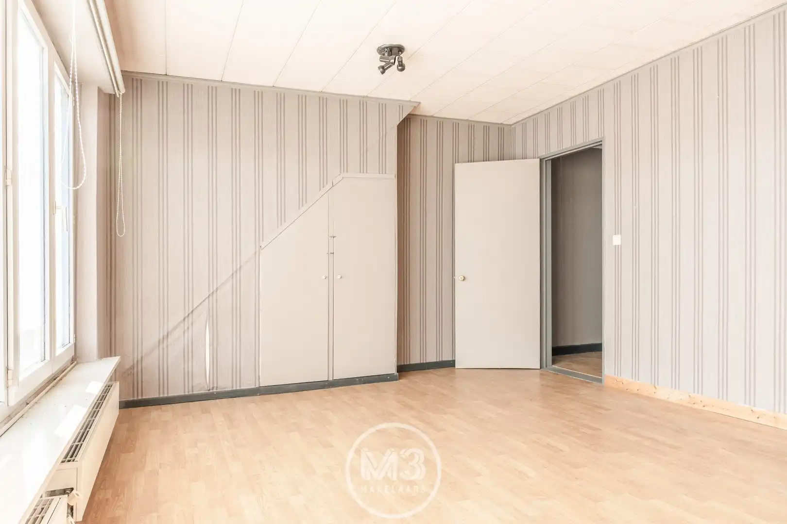 Ruime bel-étage woning met grote tuin foto 10