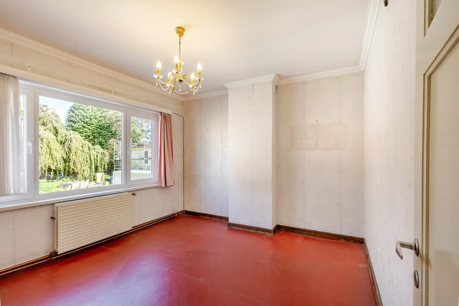 Te renoveren woning met 3 slks en zuidgerichte tuin foto 17