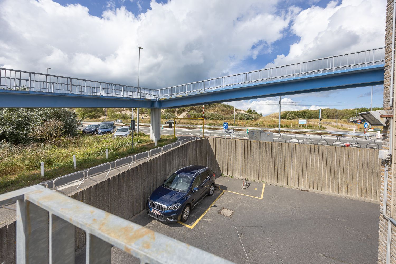 Modern gerenoveerd ruim appartement vlakbij het strand van Bredene foto 18