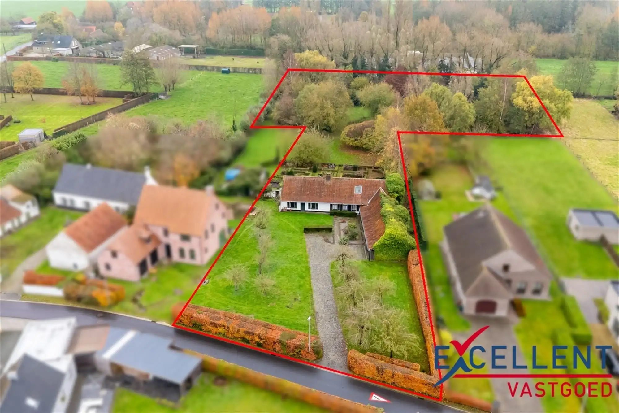 Authentieke Landelijke Hoeve met groot groendomein foto 2