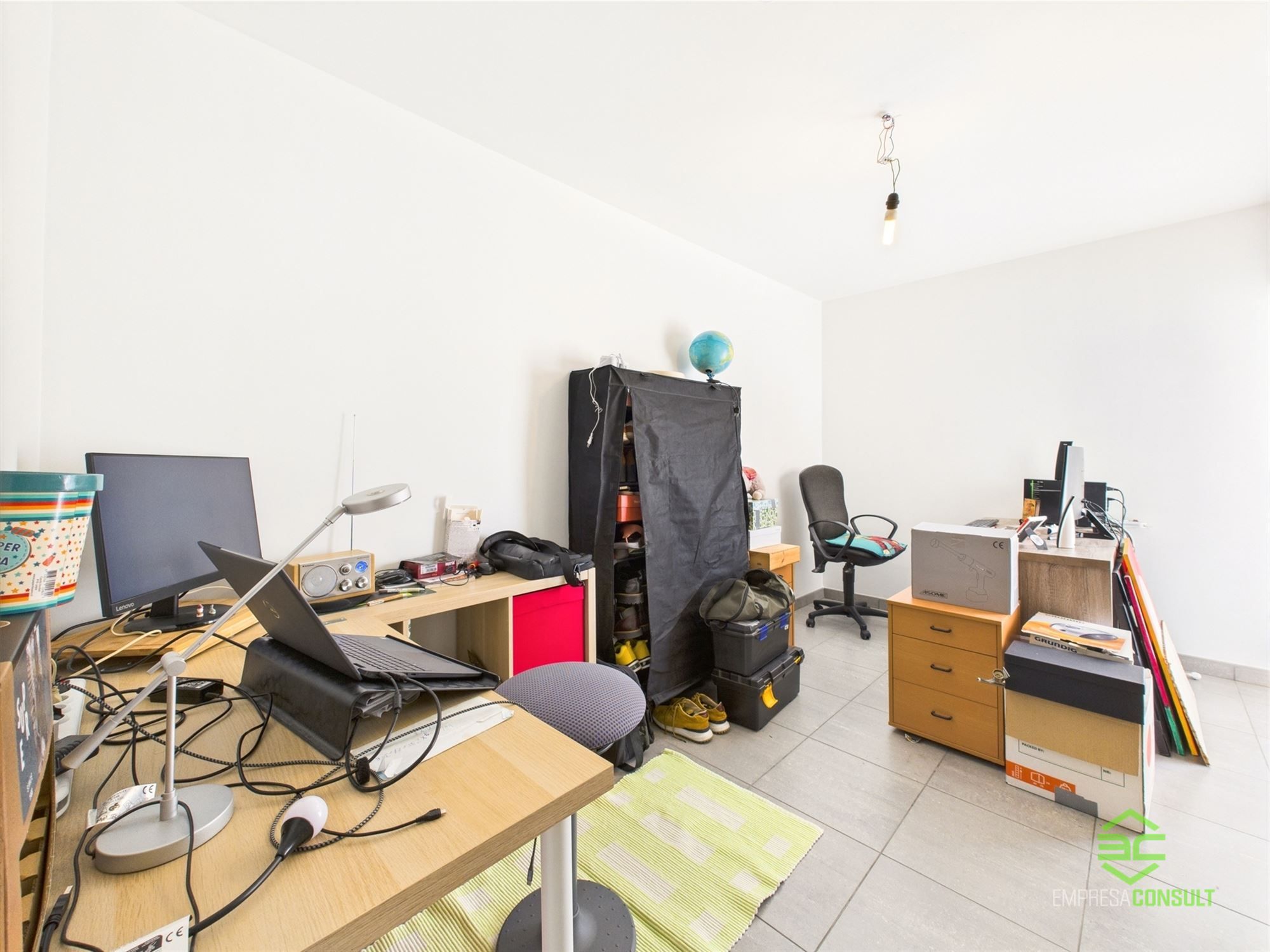 Hoogwaardig afgewerkt gelijkvloers app met 3 slpk en garage! foto 11