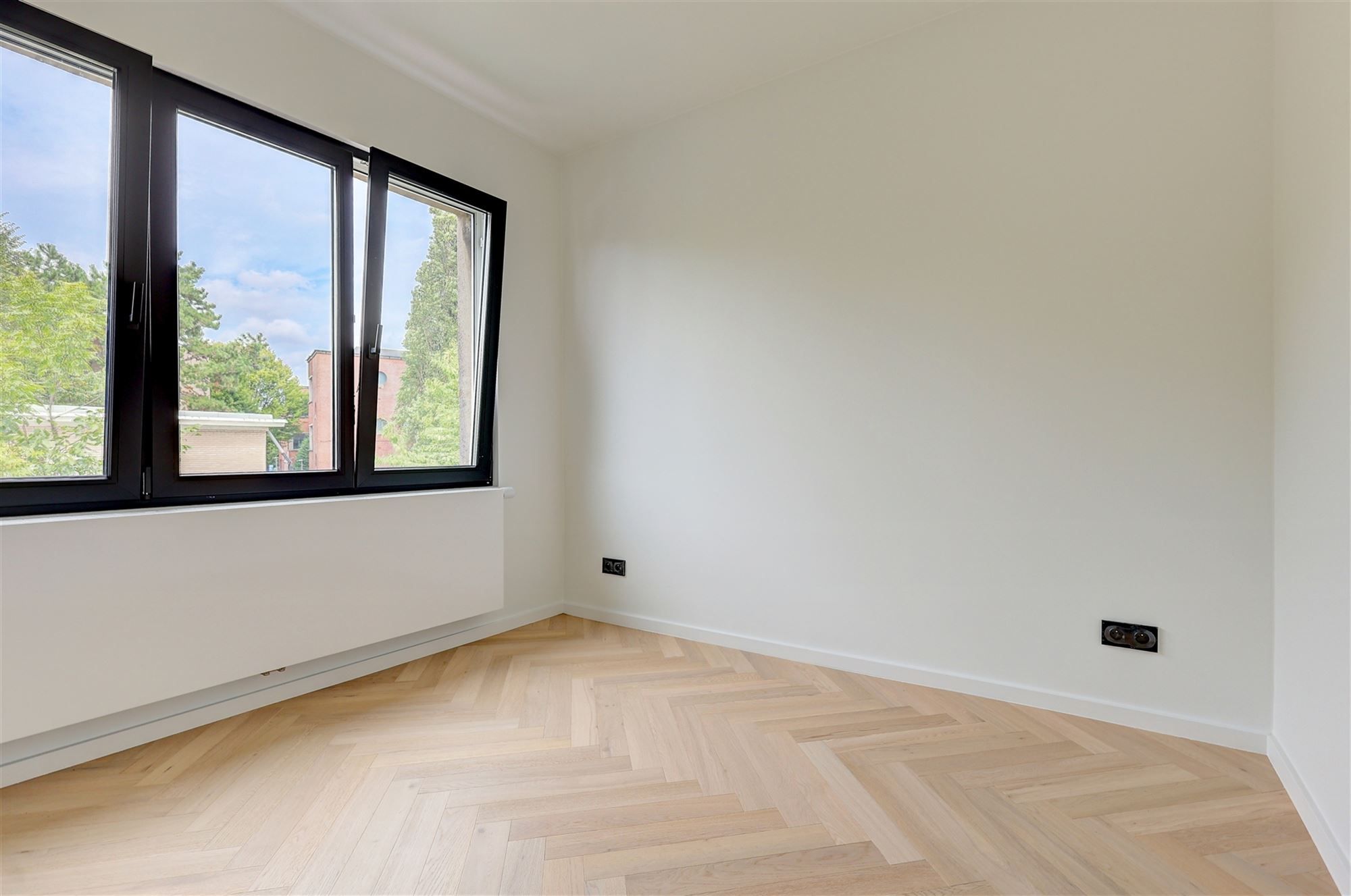 Prachtig gerenoveerd appartement vlakbij centrum Wilrijk foto 11