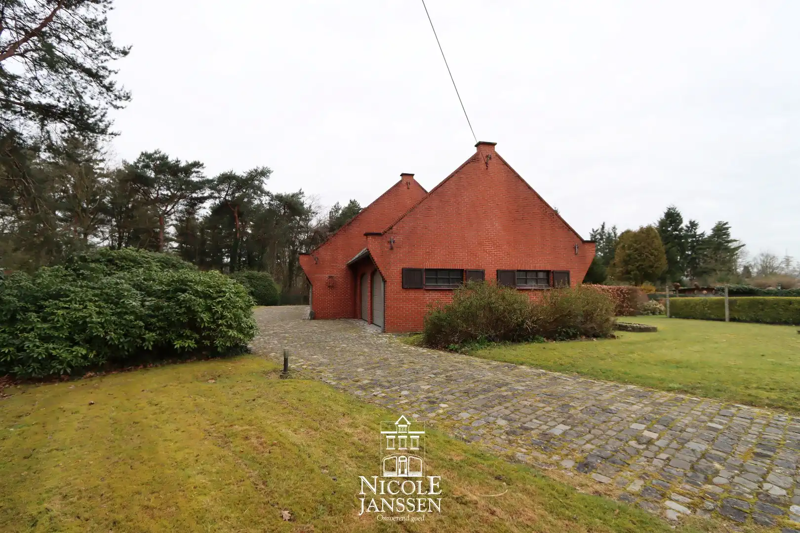 Degelijk gebouwd landhuis  foto 23