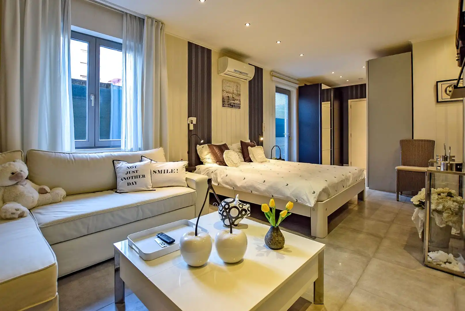 Prachtig onderhouden gelijkvloersappartement van maar liefst 175m² gelegen op 50m van het strand te Sint-Idesbald. foto 11