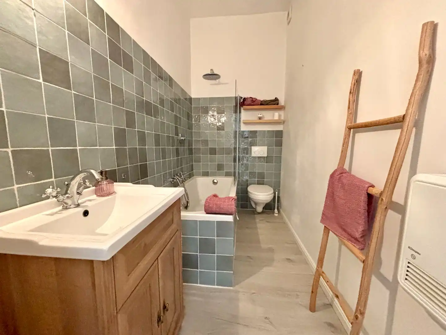 INSTAPKLARE WONING MET 5 SLPKS, 2 BADKAMERS EN TERRAS foto 15