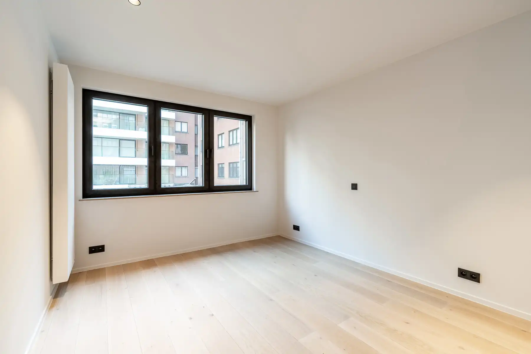 Gerenoveerd appartement met zijdelings zeezicht foto 15