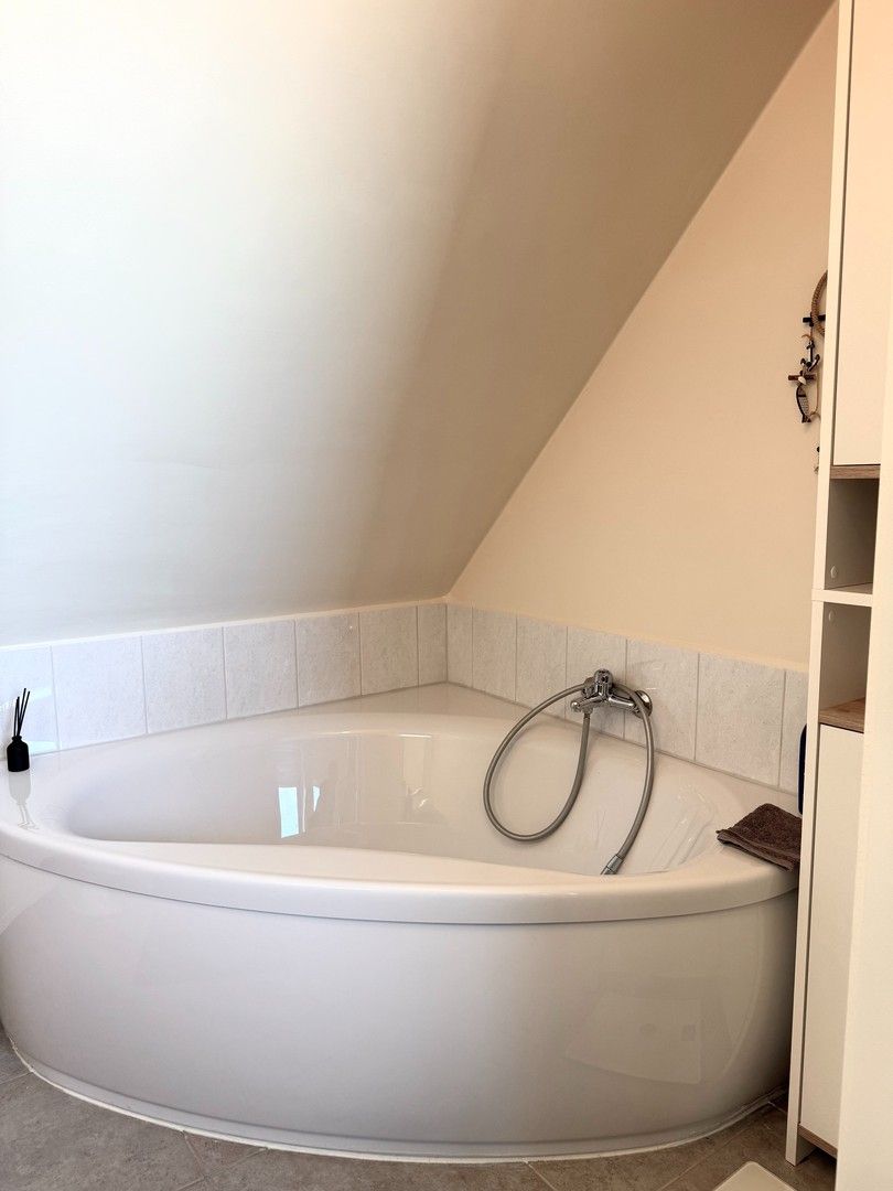 Ruim 3-slaapkamer appartement te Nieuwpoort-stad. foto 11