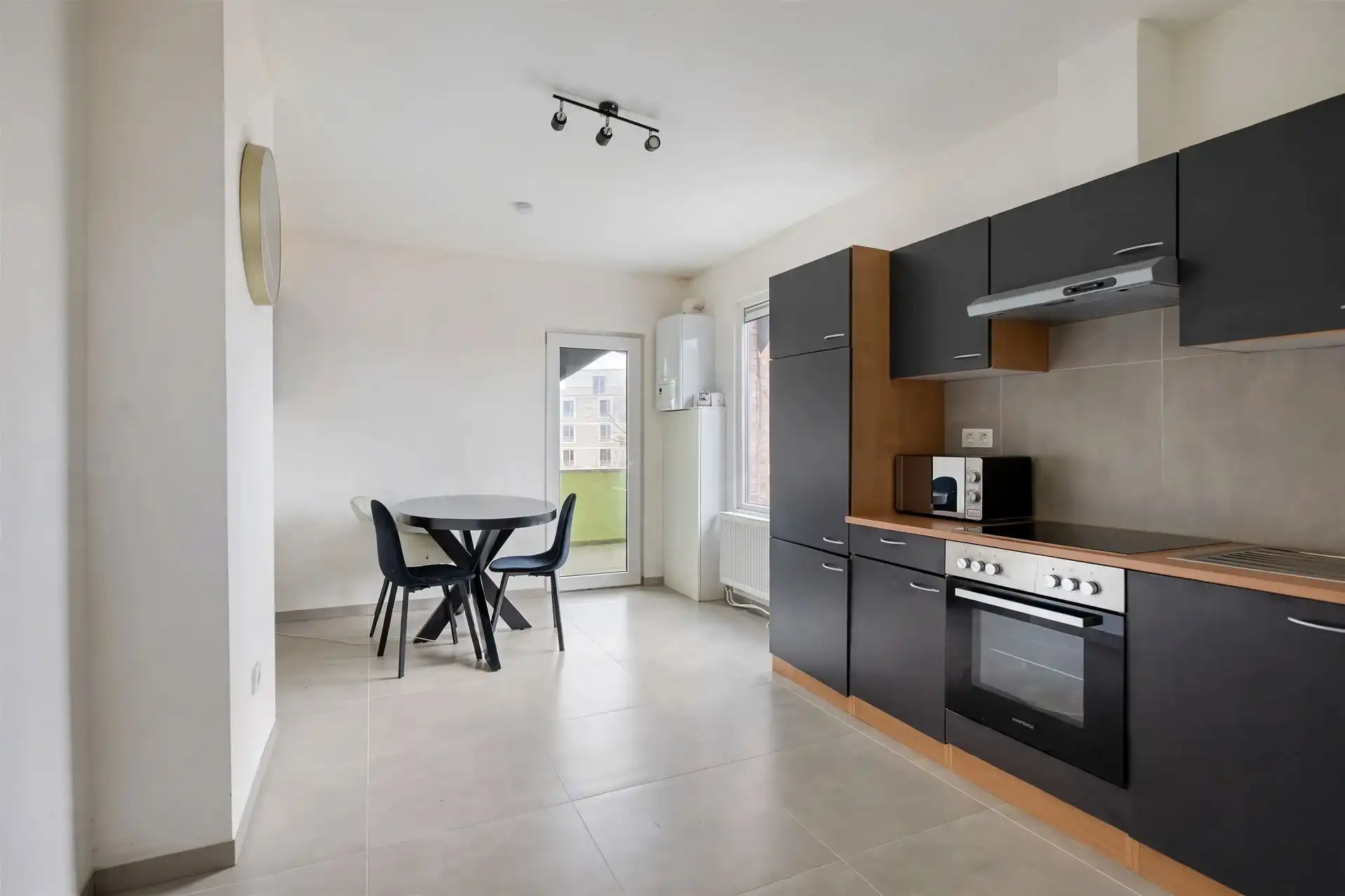Riante woning, momenteel ingericht als 3 appartementen! foto 16