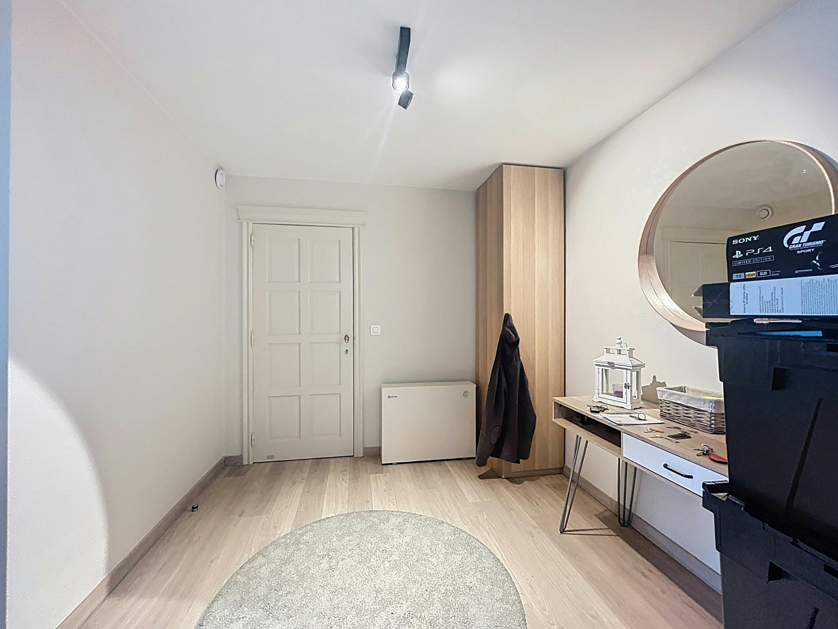 Bijzonder ruim appartement te huur centrum Waregem foto 16