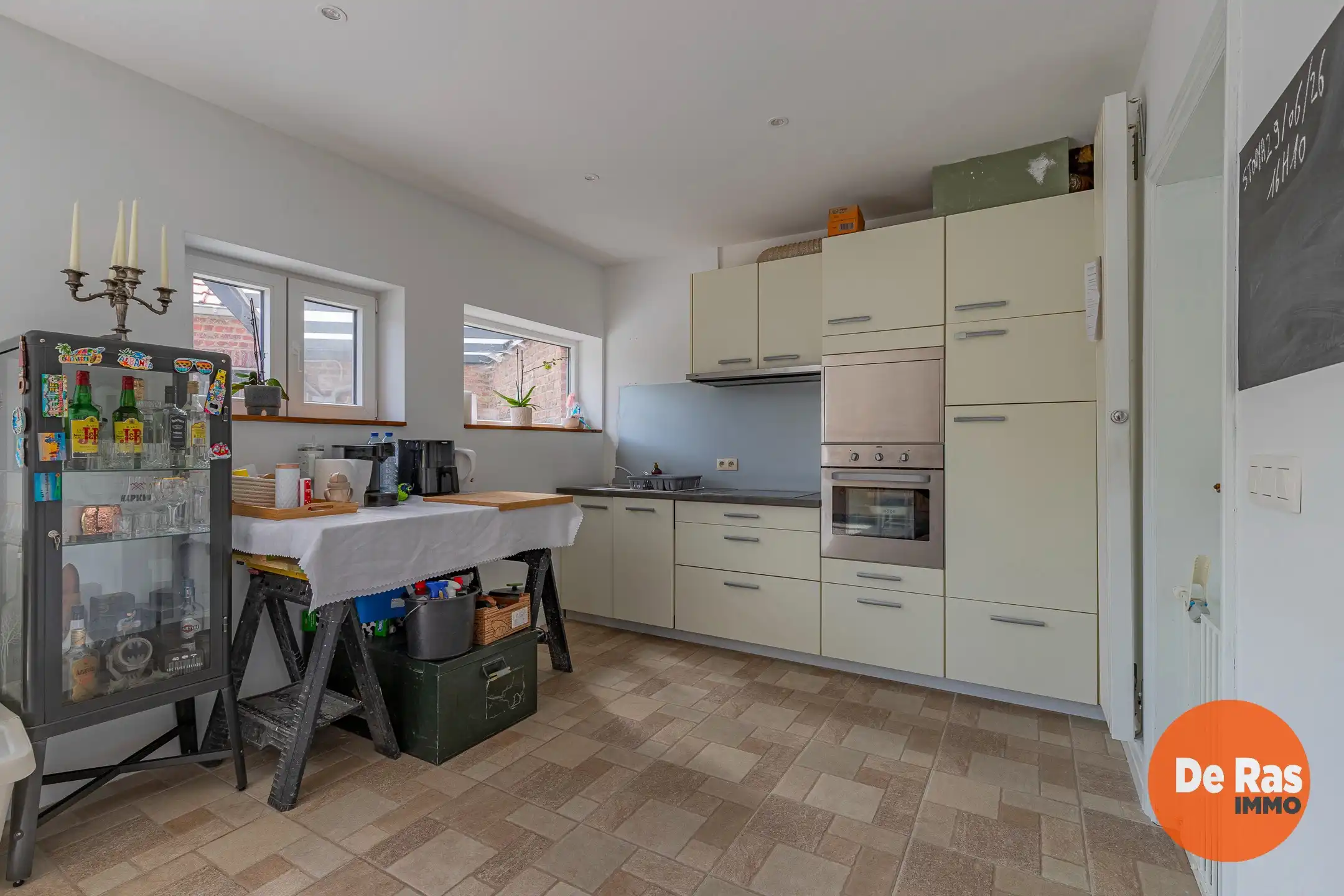 LIEDEKERKE – Gezinswoning met weide en loodsen op 30a 25ca foto 5