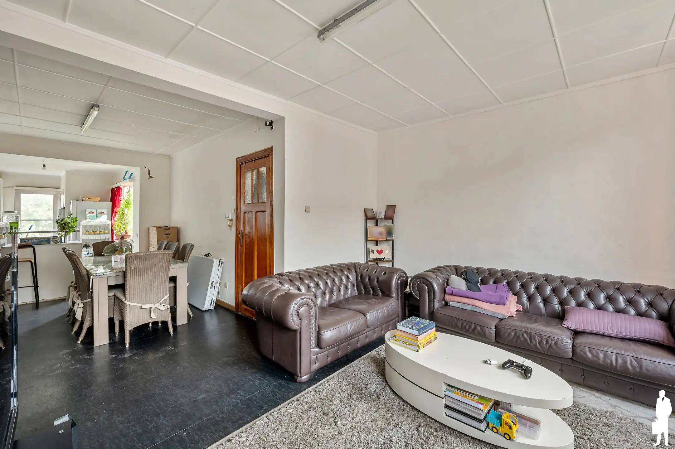 Ruime te renoveren woning, 3 SLK, inpandige garage foto 7
