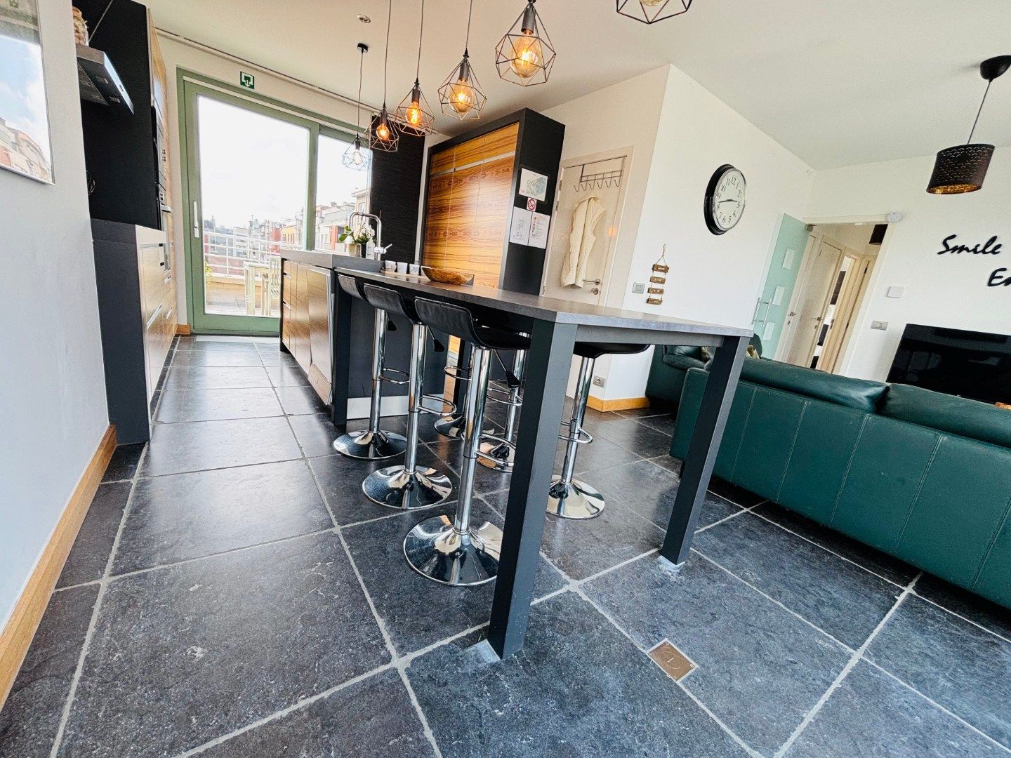 RIANTE PENTHOUSE MET PANORAMISCH ZICHT OP DE ZEELIJN foto 7