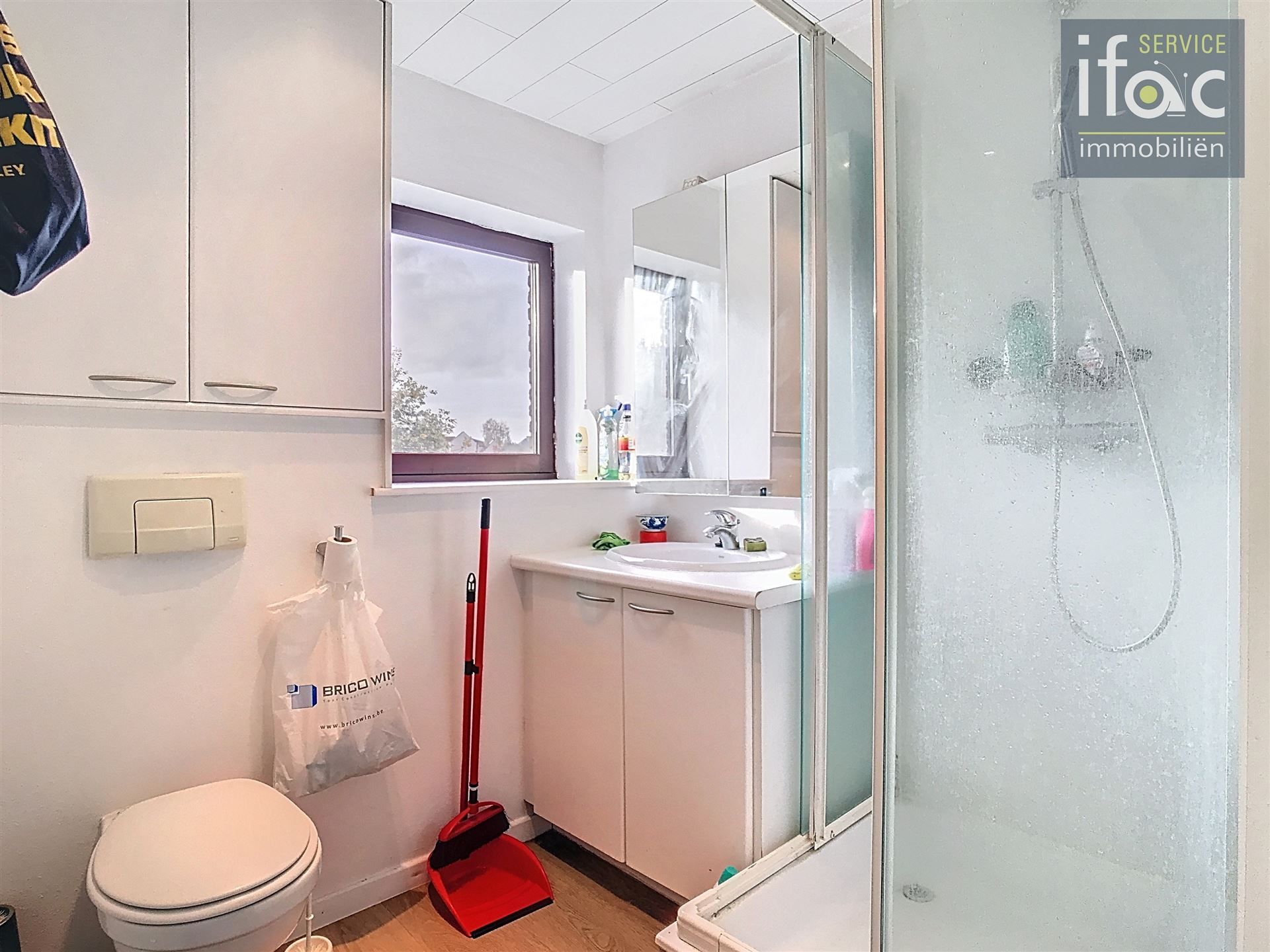 Huis met 4 slpks, 2 badk., tuin en garage foto 19