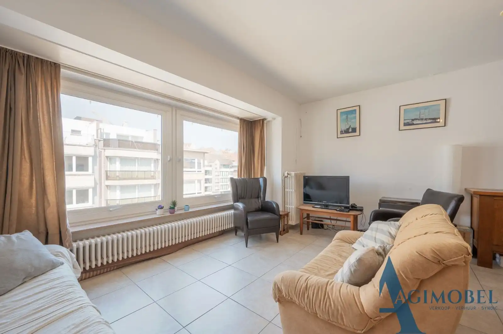 Compact 2-slaapkamerappartement met vleugje zij zeezicht, boordevol potentïeel en mogelijkheid tot aankoop garage in de directe omgeving . foto 5