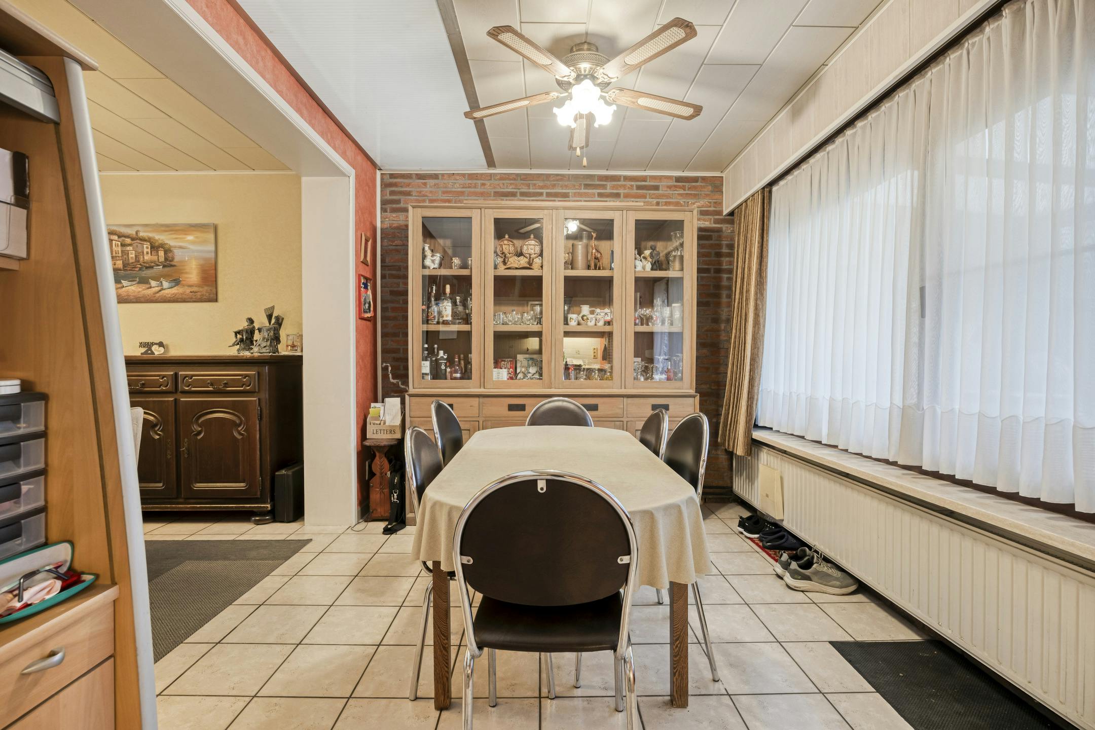 Ruime rijwoning met garage te Willebroek foto 4