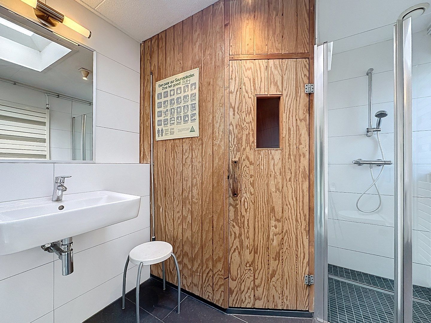 Sfeervolle recreatiewoning in het Zwindorp , Retranchement. foto 23