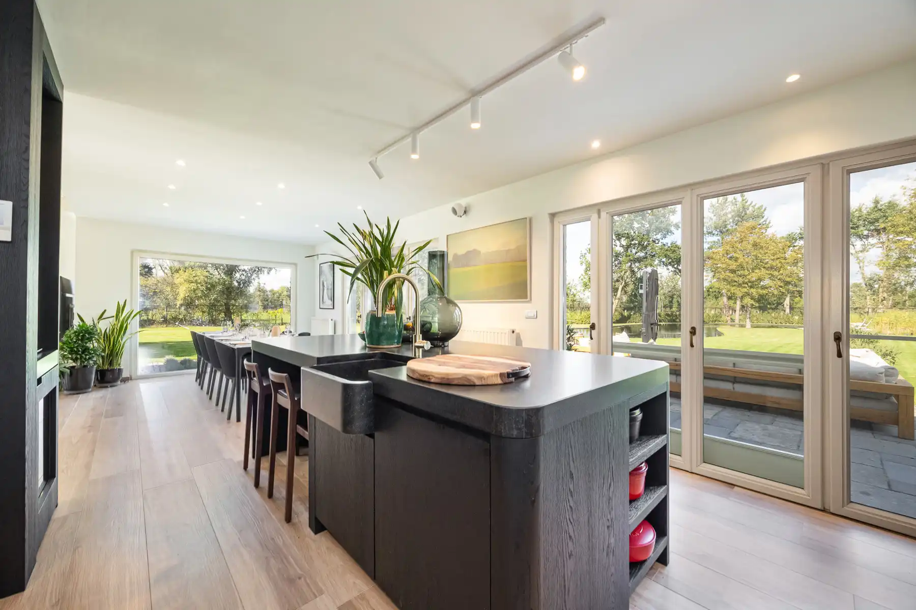 Uitzonderlijk gerenoveerde hoeve op ca. 7480 m² foto 9
