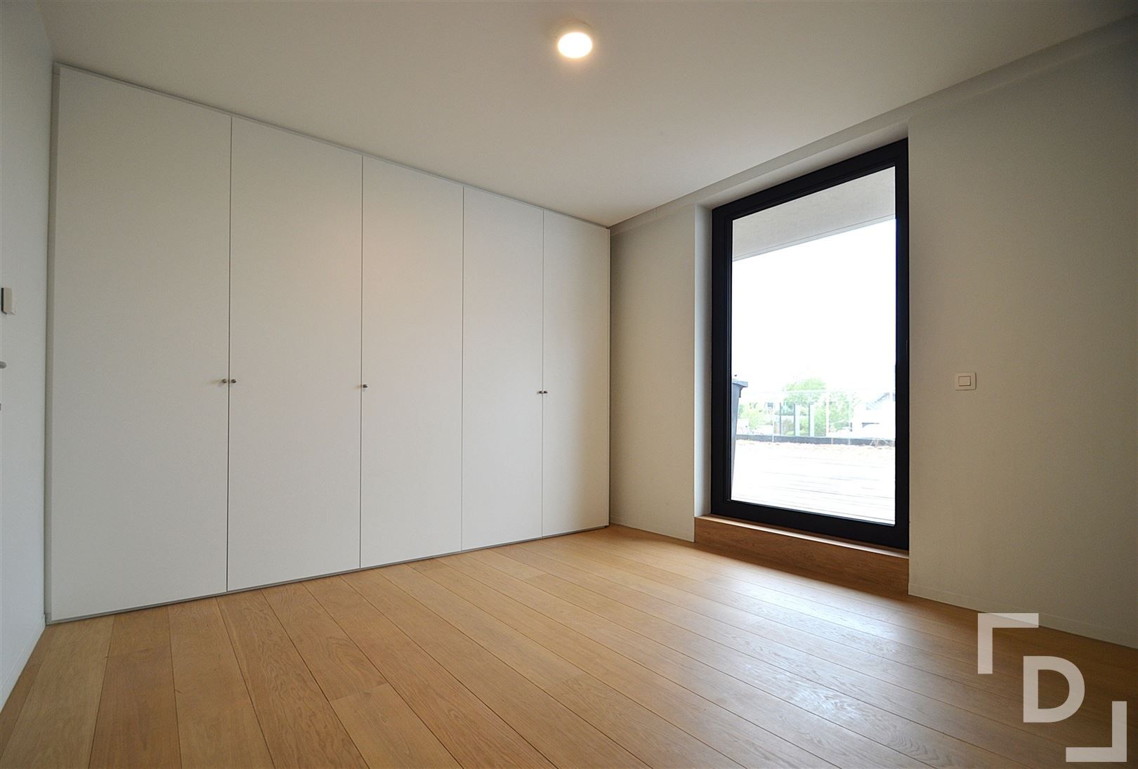 Prachtig afgewerkt appartement op de Grote Markt in Poperinge. foto 9