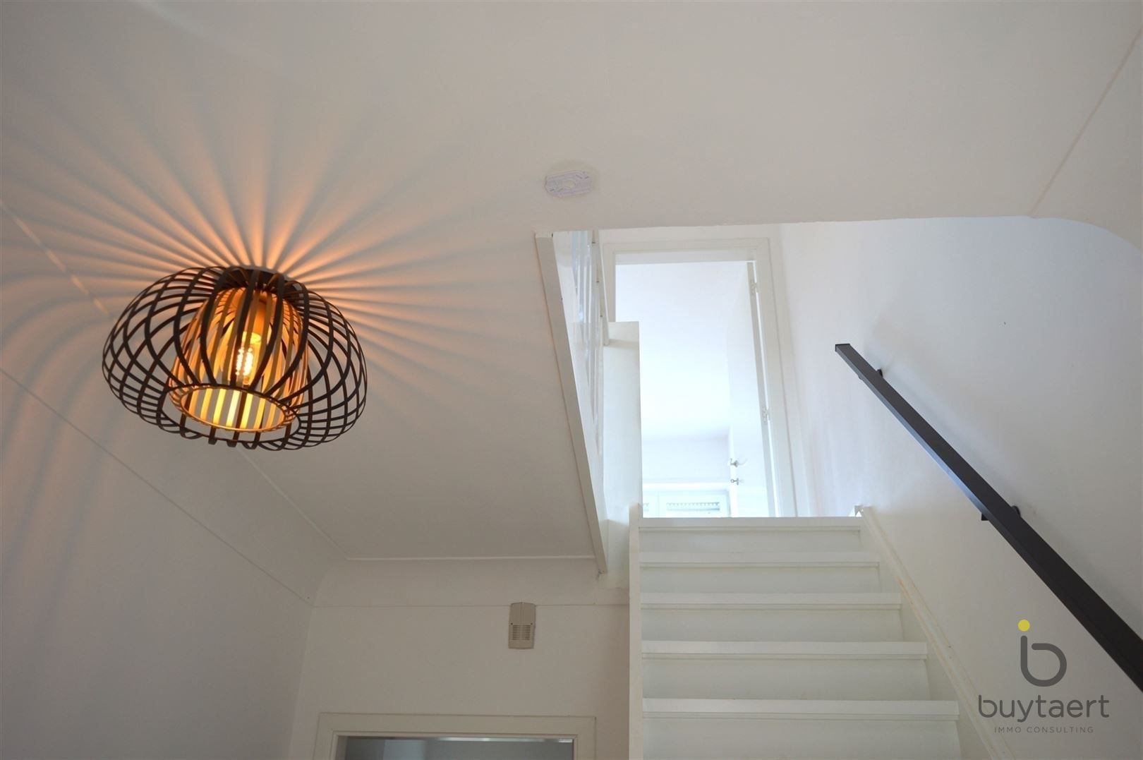 Gerenoveerde woning met tuin te Nieuwmoer! foto 9
