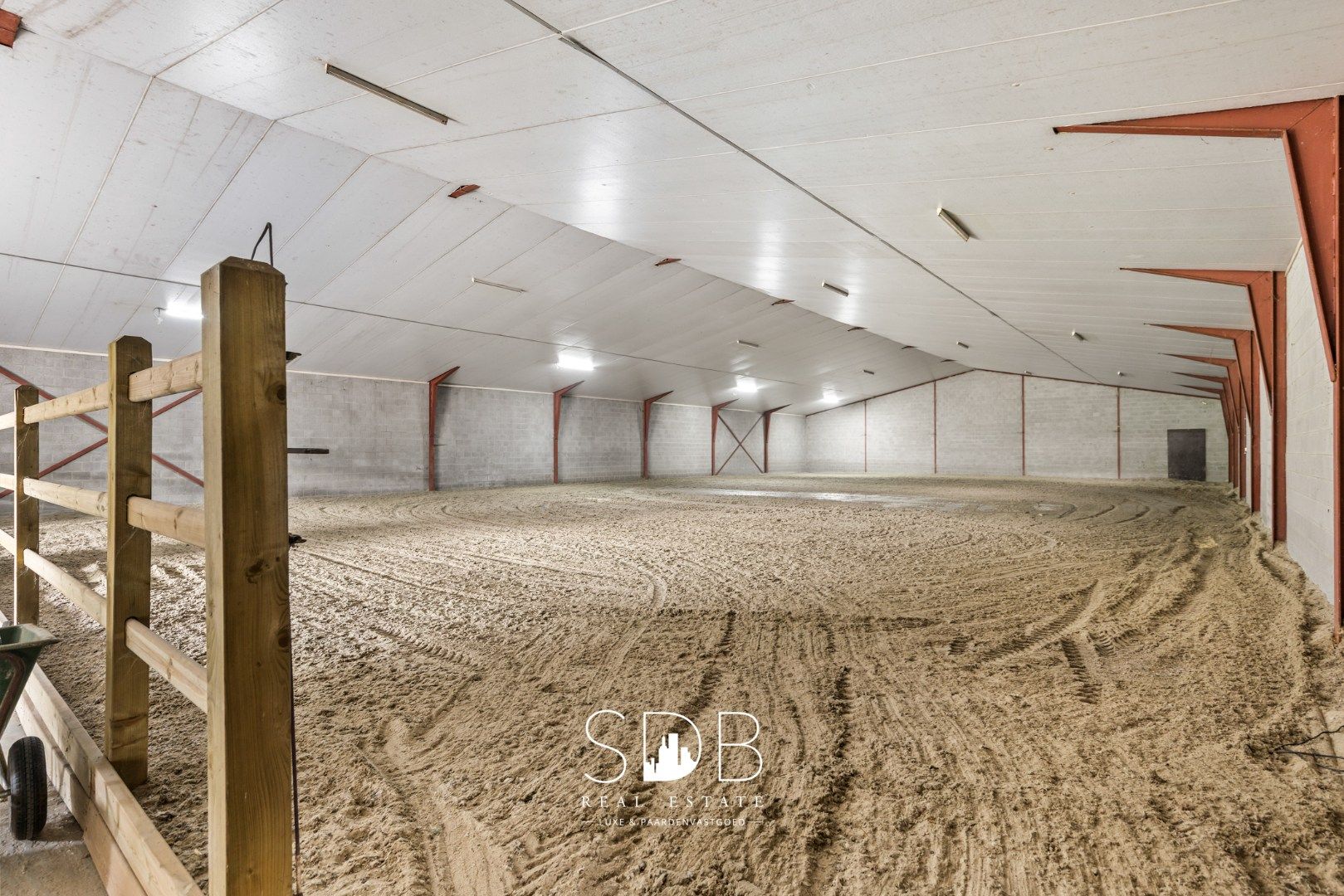 Boerderij met paardenfaciliteiten en graslanden op 14.490m² foto 9