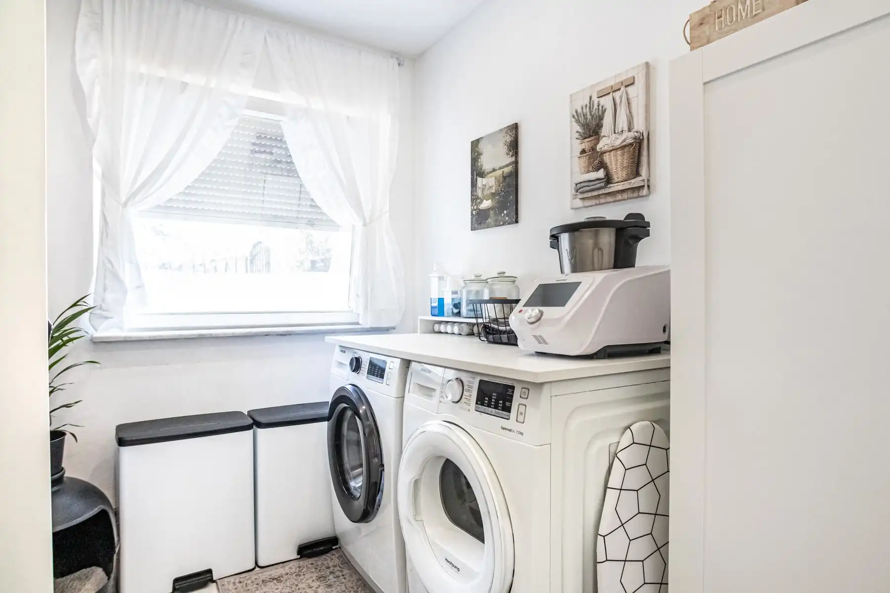 Instapklare woonst met 4 slpk, kelder, ZO-tuin + uitweg foto 13