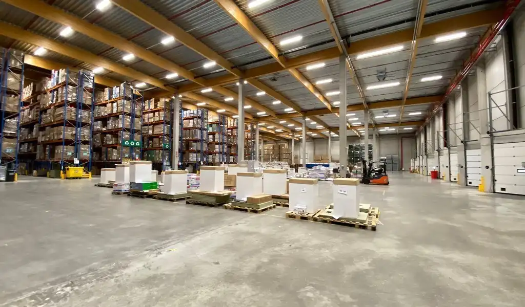 Recent logistiek magazijn te huur in IZ De Hulst Willebroek foto 11