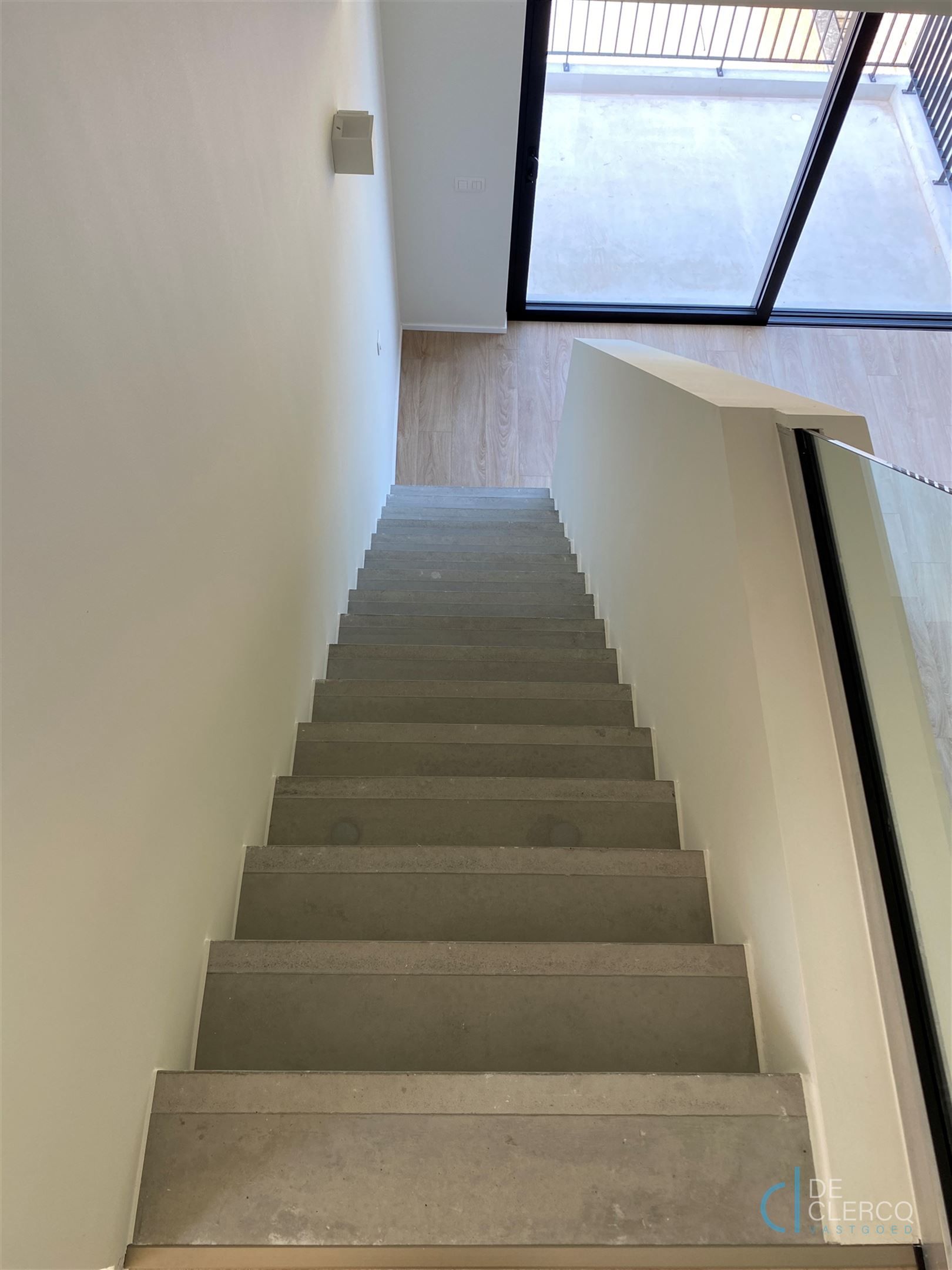 Prachtig duplex appartement TE HUUR op toplocatie in Lochristi! foto 12