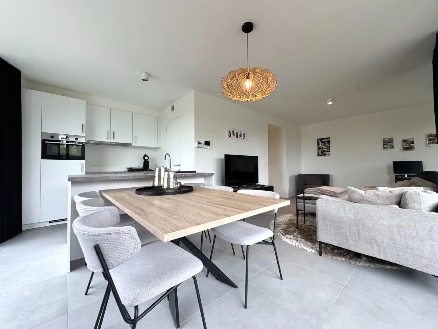Prachtig bemeubeld appartement met 2 slaapkamers te huur nabij Genk centrum foto 5