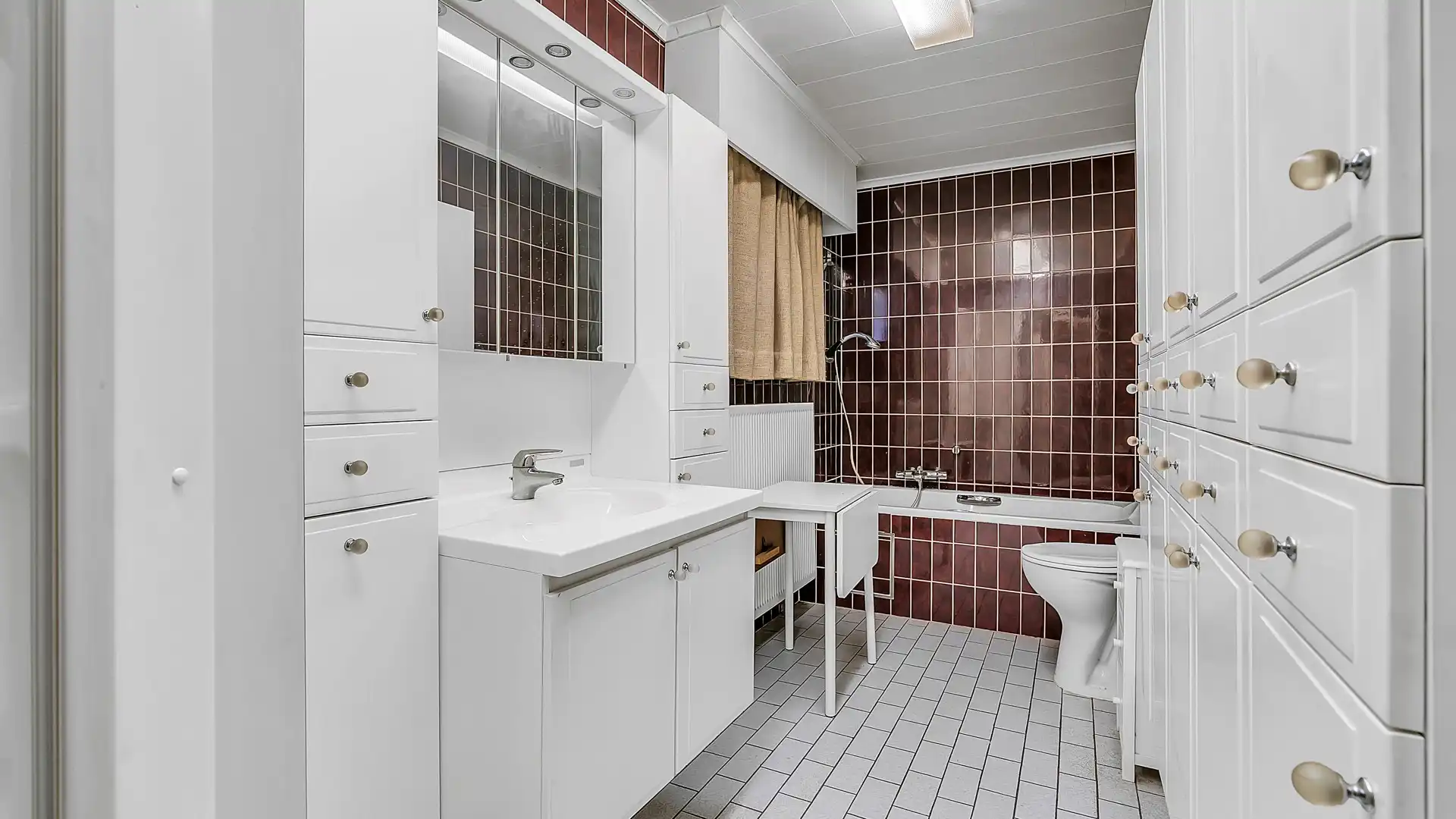 Unieke gelijkvloerse woning  (242 m²) op een uitzonderlijk groot perceel van 28a 17ca foto 19