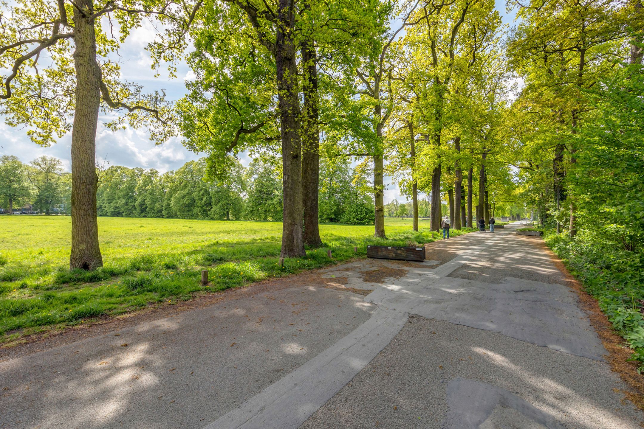 BERCHEM - Half open bebouwing aan het Nachtegalenpark  foto 17