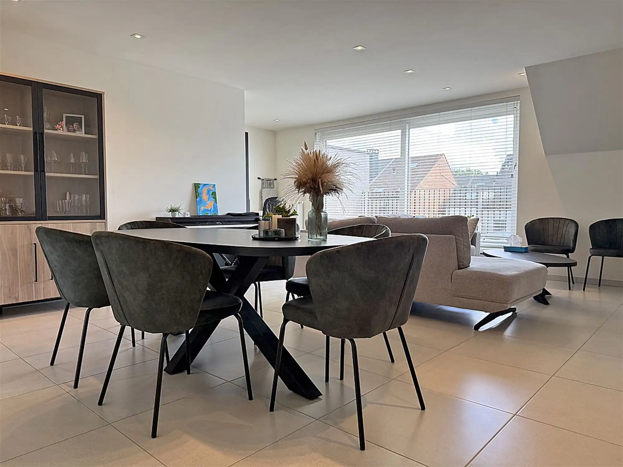 Stijlvol APPARTEMENT (duplex) met 2 slaapkamers & overdekte autostaanplaats foto 4