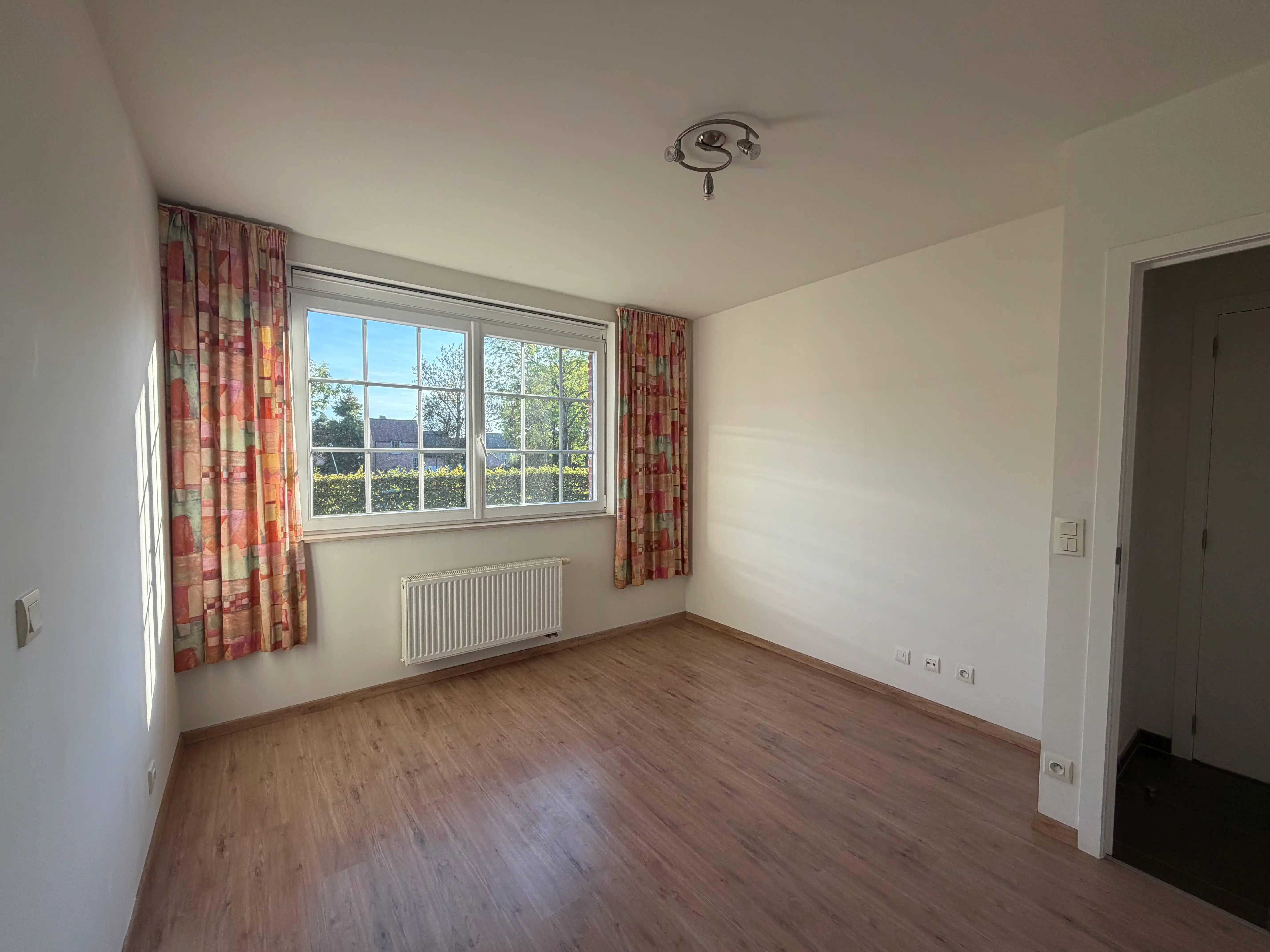 Instapklaar appartement met twee slaapkamers en garage foto 10