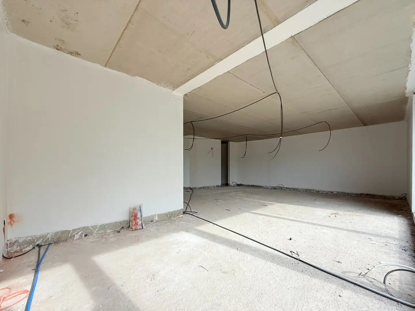 Centraal gelegen commerciële ruimte van 300 m² in Ham met parkeergelegenheid foto 6