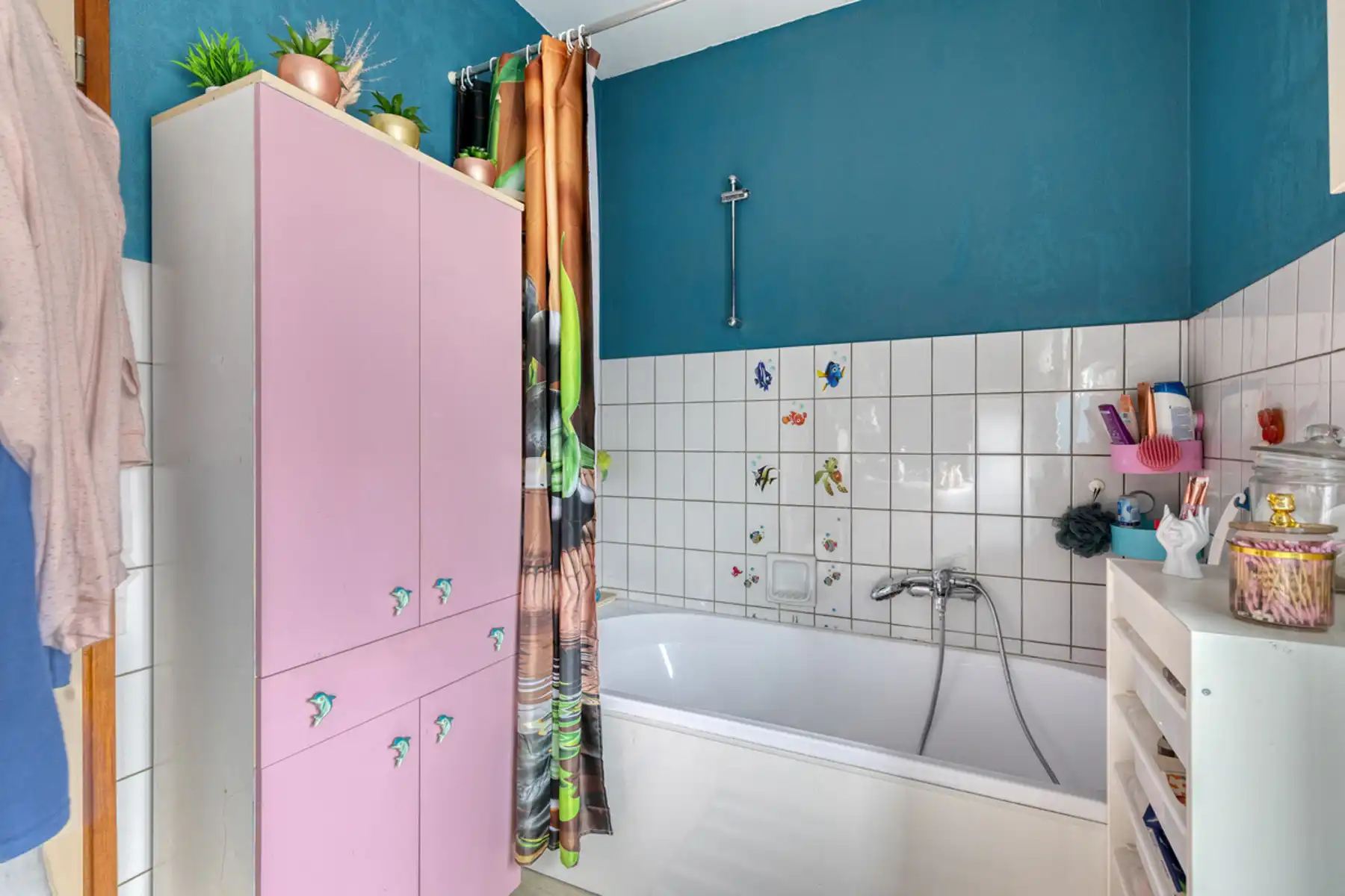 Ruime familiewoning (HOB) met garage en tuin! foto 12