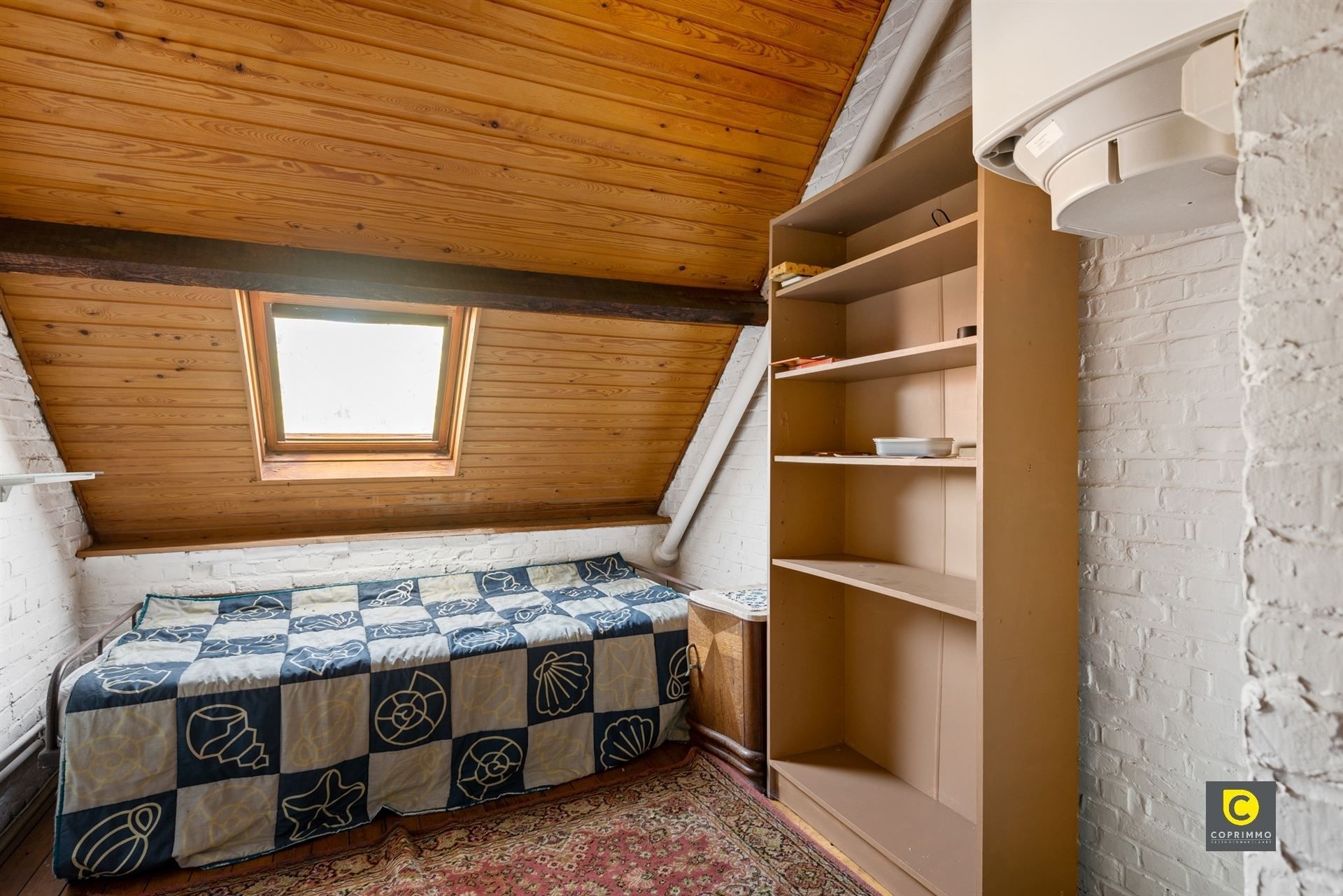 Ruime woning met 5 slpks, bureau en tuin! foto 9