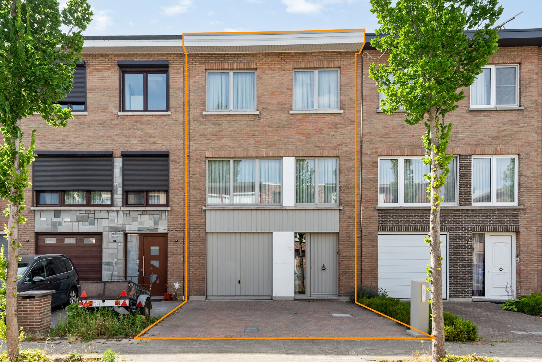 Functionele beletage met ruime vierde kamer / studio op gelijkvloers. foto {{pictureIndex}}