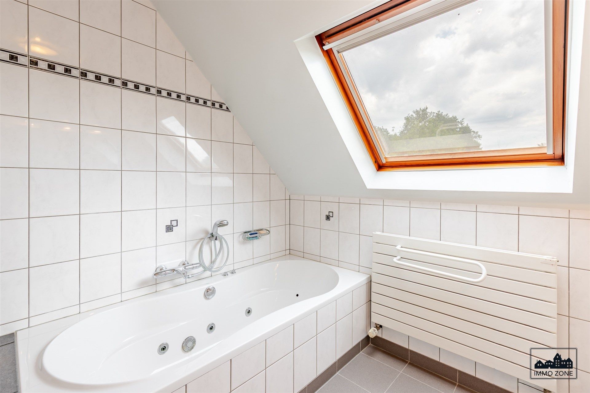 Huis, chalet en ruim magazijn van 375 m2 op toplocatie  foto 16