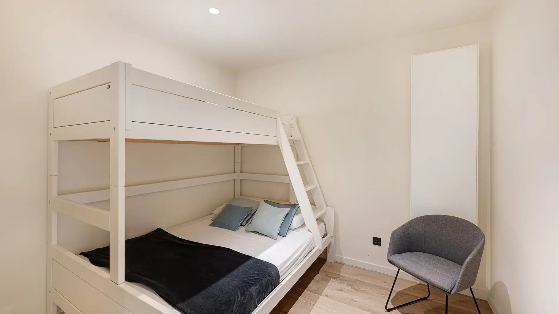 Gerenoveerd appartement met 3 kamers en zijdelings zeezicht te Knokke foto 19