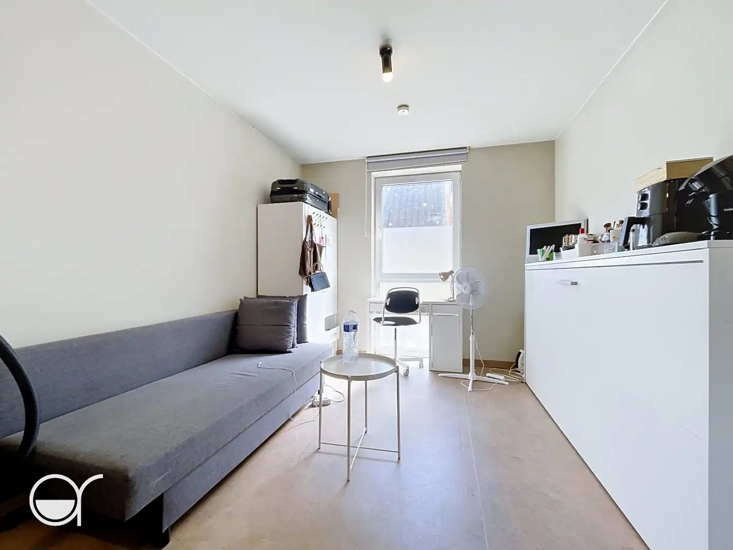 Centraal gelegen studentenstudio foto {{pictureIndex}}