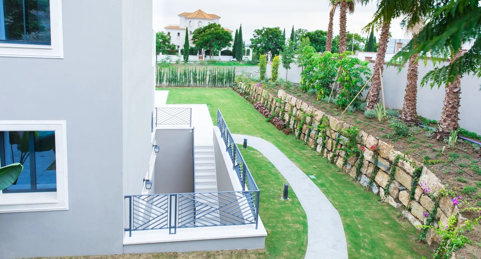 Luxe leven op hoog niveau – adembenemende nieuwbouwvilla met panoramisch zeezicht aan de Costa del Sol foto 30