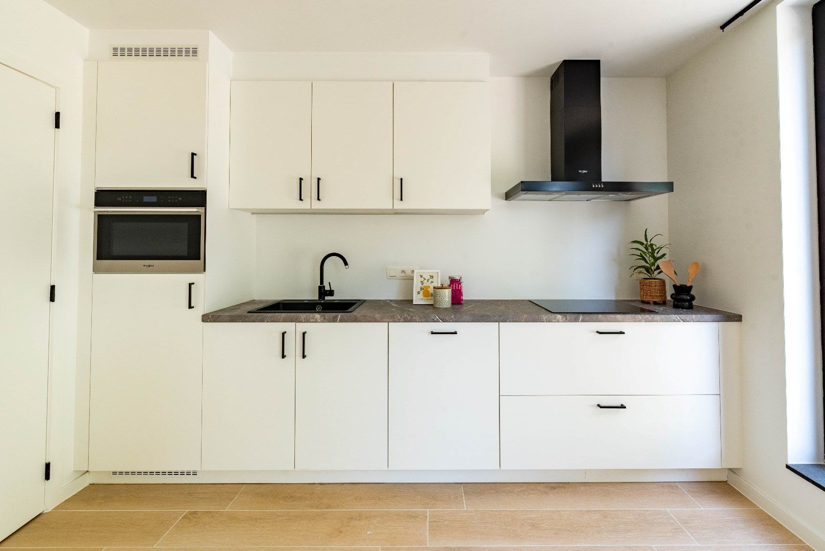 Klassevol nieuwbouwappartement in centrum Halle Zoersel foto {{pictureIndex}}
