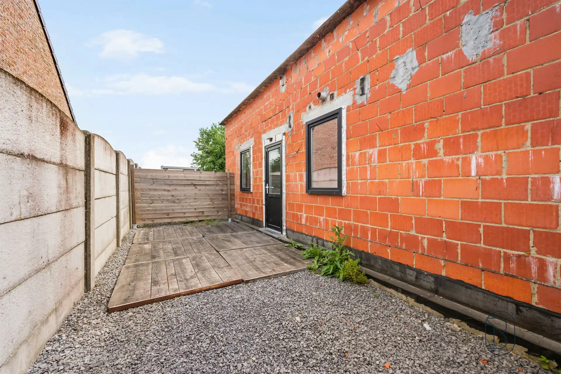 Ruime en energiezuinige woning met studio en tuin in Gaurain foto 37