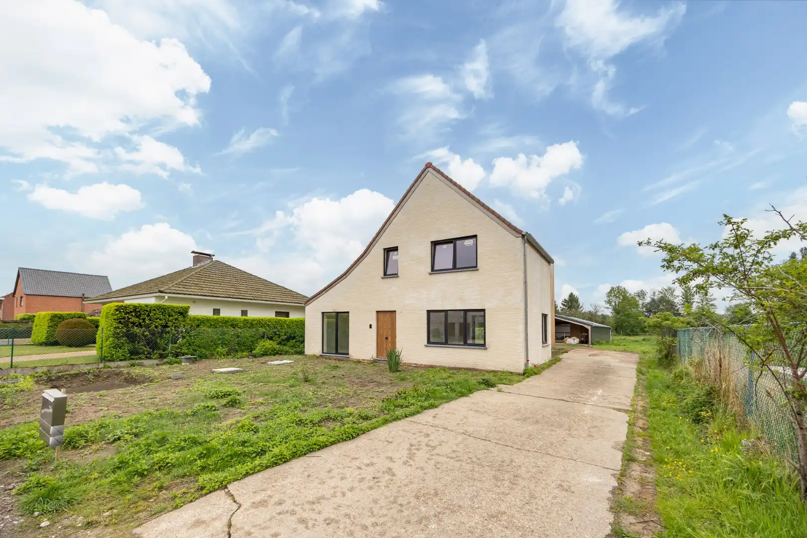 Vernieuwbouwwoning met ruim nieuwbouwmagazijn van 155 m² foto 6