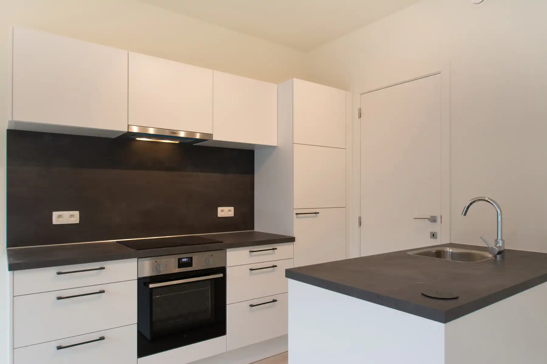 Lichtrijk nieuwbouwappartement met 2 slaapkamers en terras foto 9