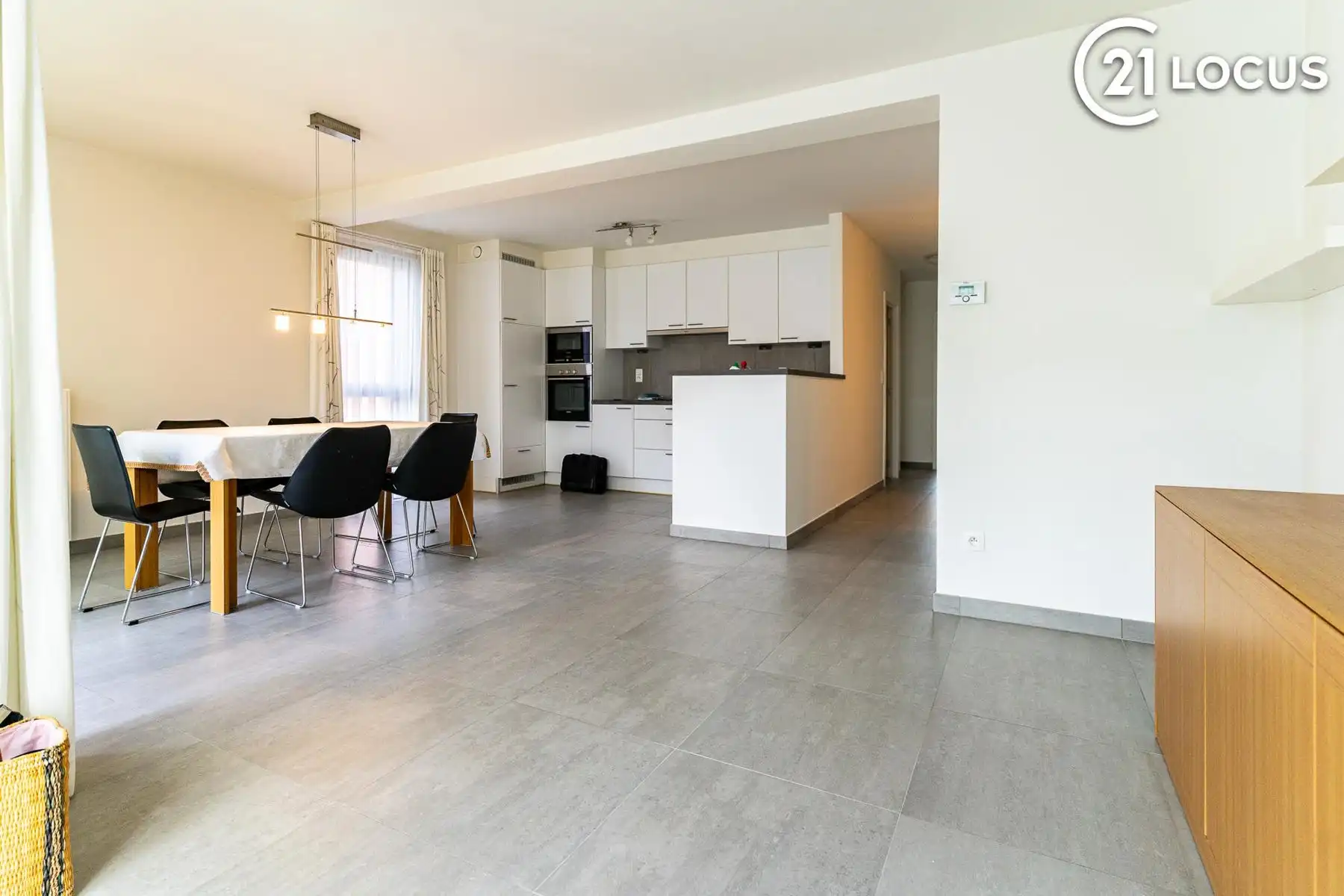 Instapklaar appartement te huur in hartje Bazel foto 8